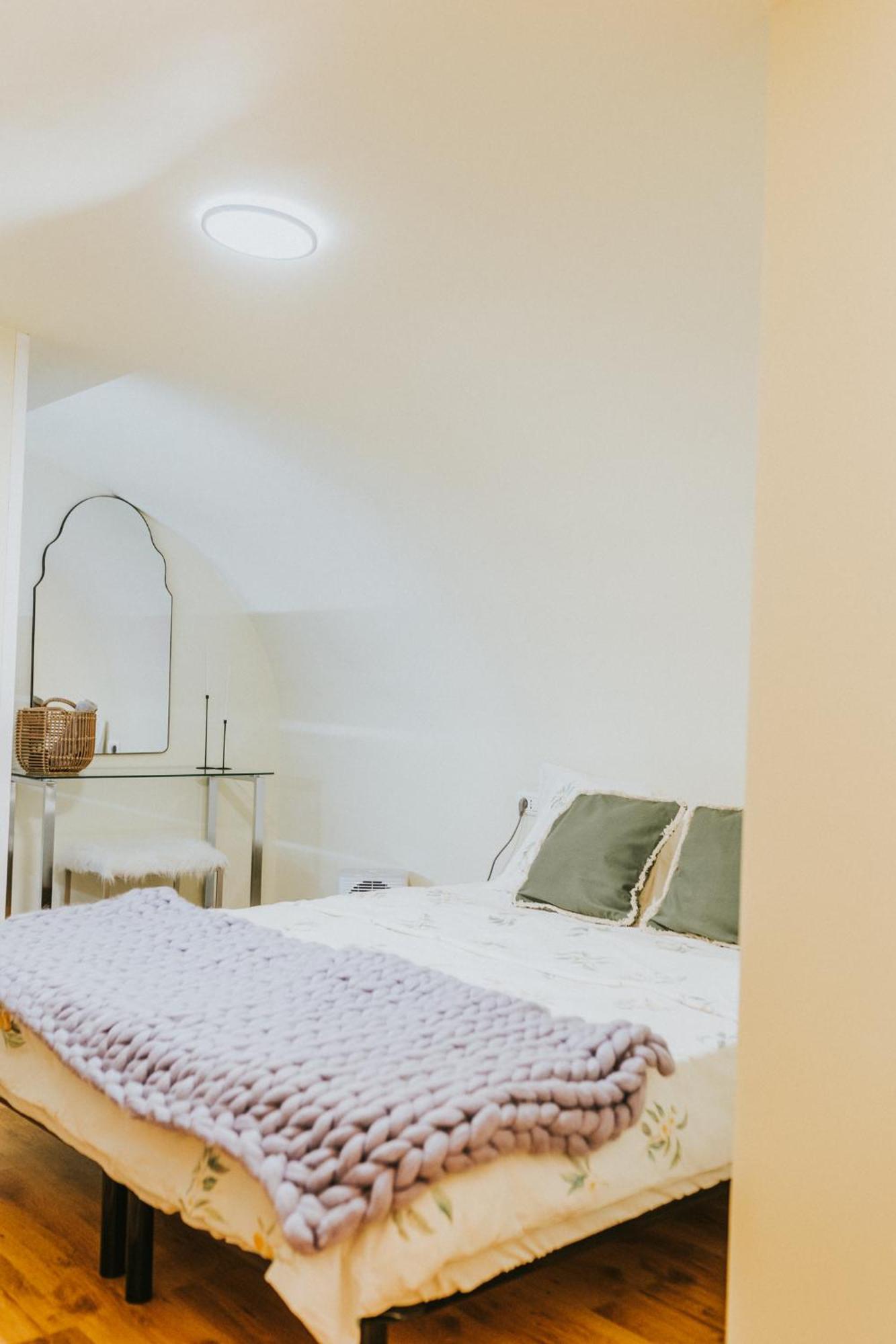 Locart -Cozy Downtown Apartment, Near Black Church With Free Wi-Fi Braszów Zewnętrze zdjęcie
